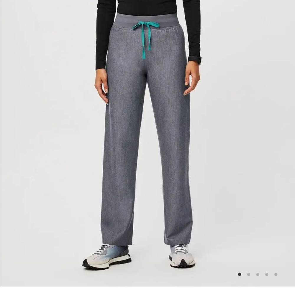 FIGS Livingston Scrub Pant (M)